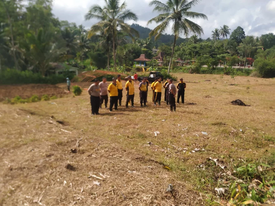 GIAT ANGGOTA KAPOLSEK WATULIMO UNTUK MENDUKUNG KETAHANAN PANGAN
